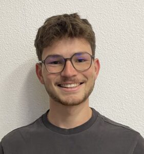 Notre équipe 4 Professeur de maths & physique